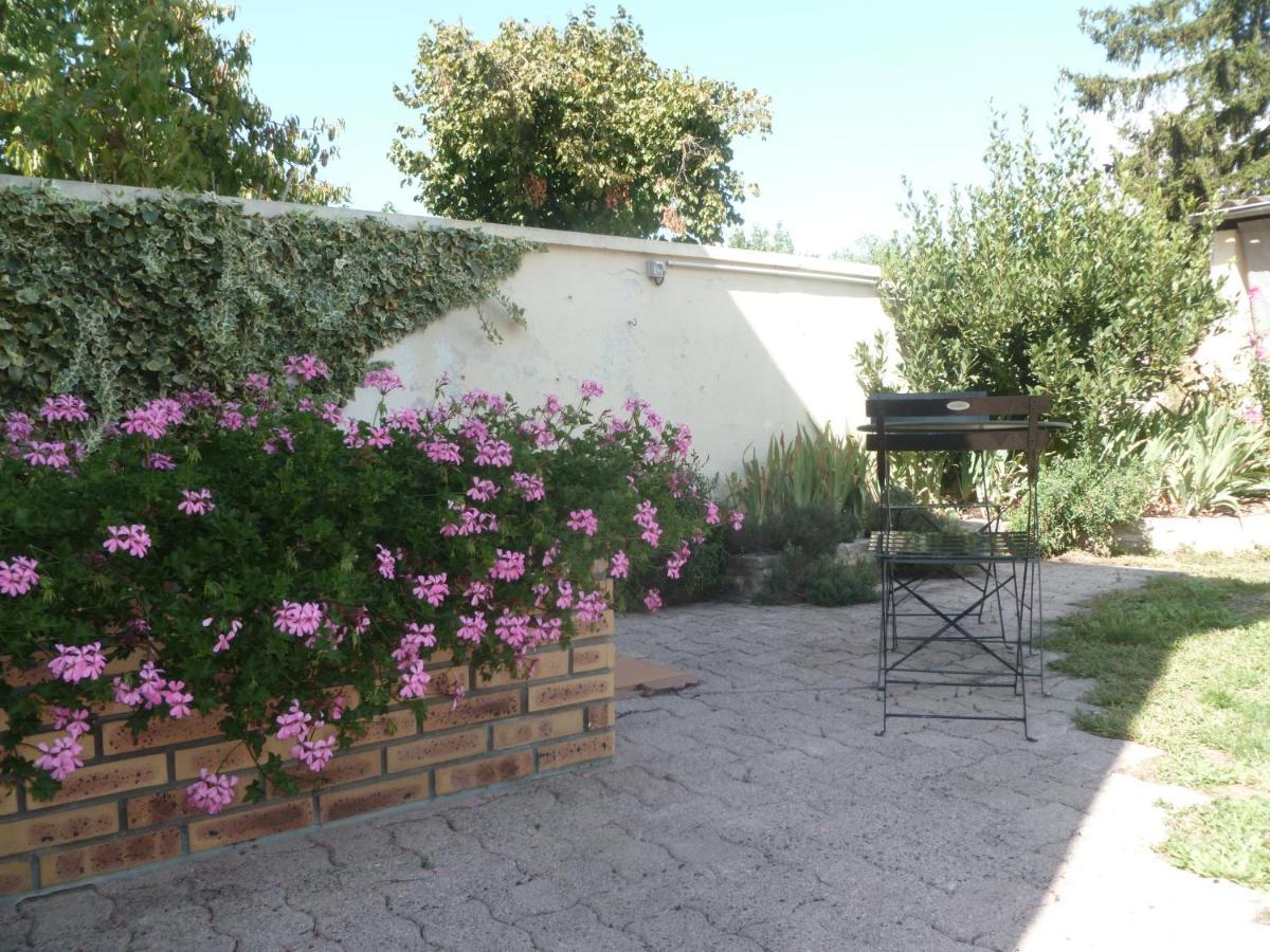 L'Escale Dijonnaise Villa Luaran gambar